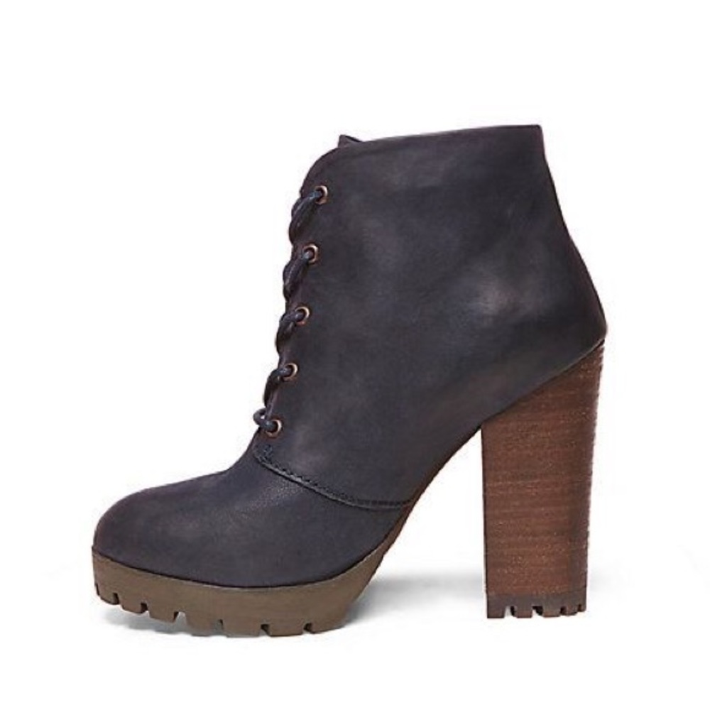 Lace Booties - Picture 3 of 3